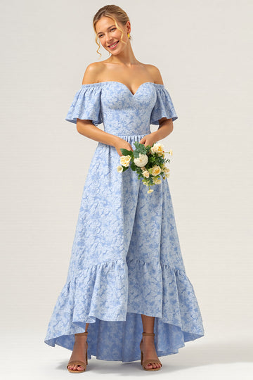 Robe de demoiselle d’honneur bleue à épaules dénudées avec manches à volants